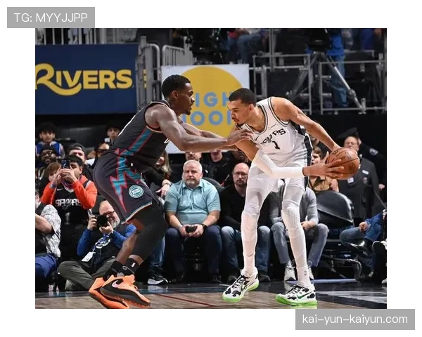 马刺第三节打出20-2攻击波，完成16分大逆转击败勇士